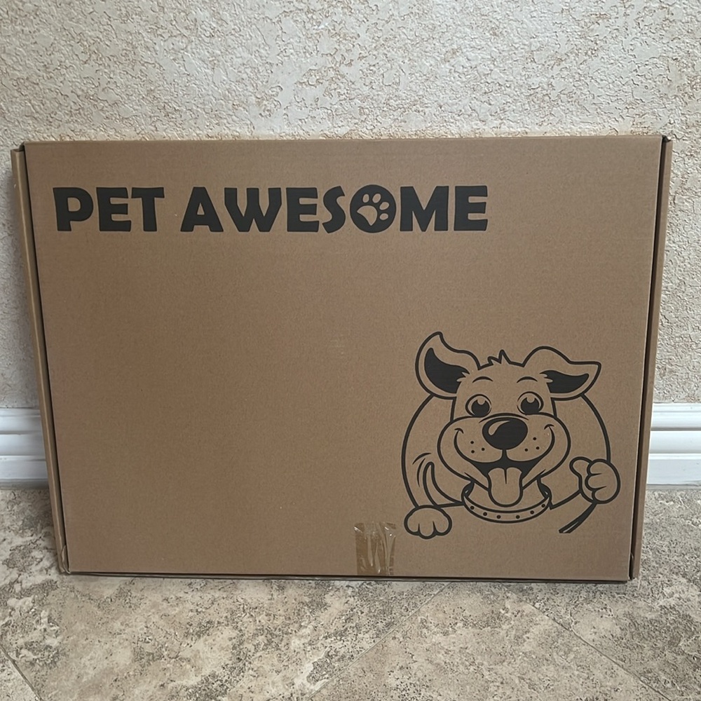 New in the box, small dog potty training pad holder & pads - Picture 3 of 4